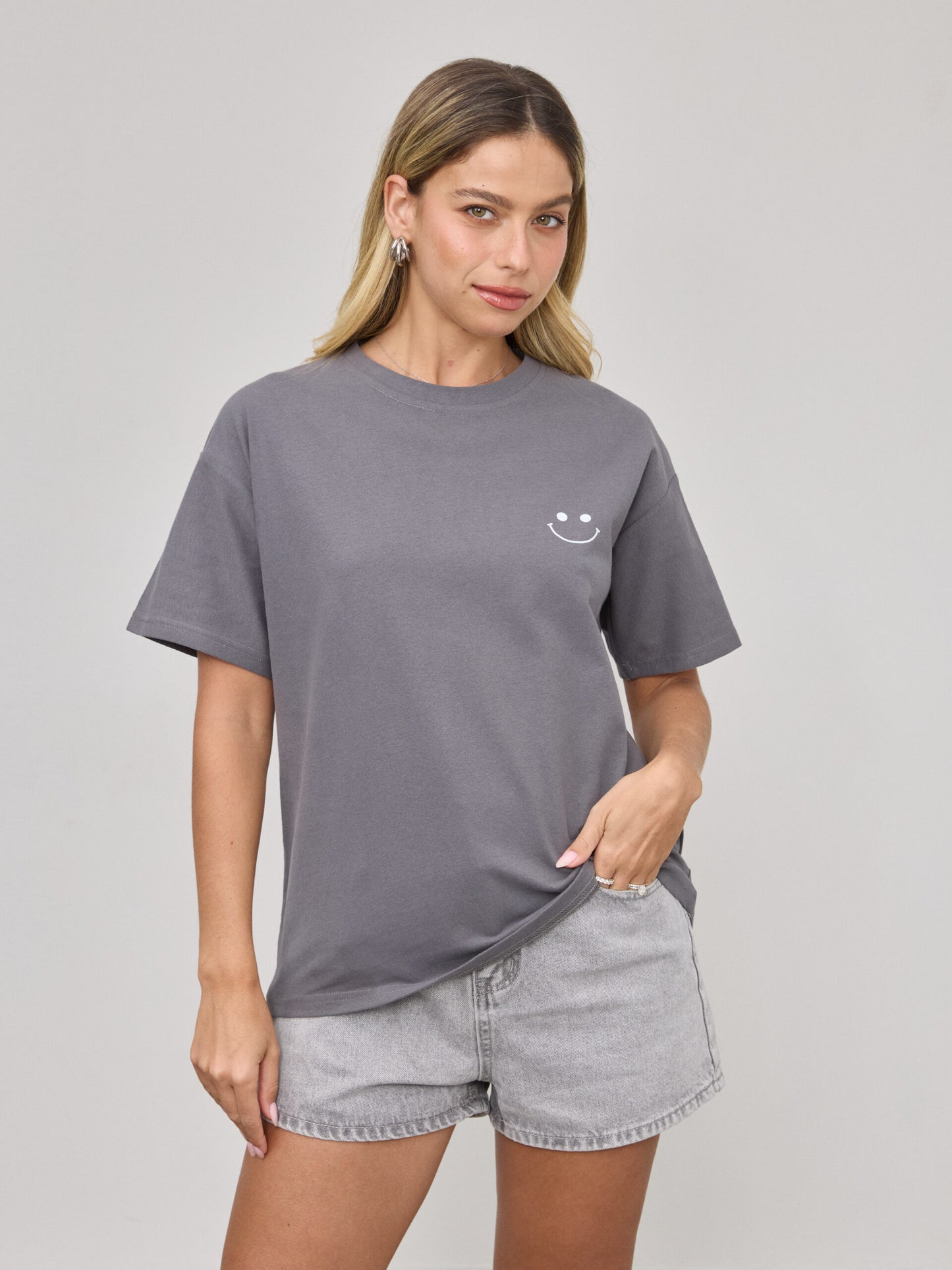 טישירט הדפס סמיילי הוליס | אפור