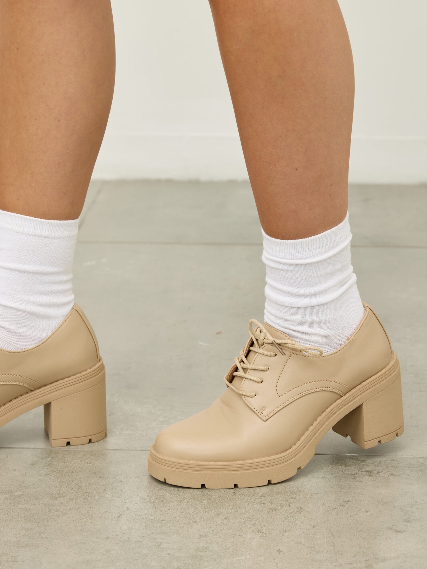 אוקספורד עקב ליס | חאקי