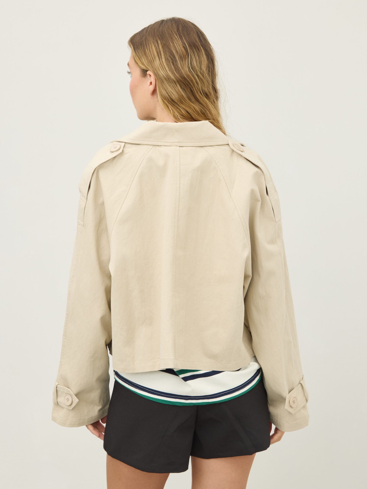 טראנץ' קרופ בראדי  | בז'