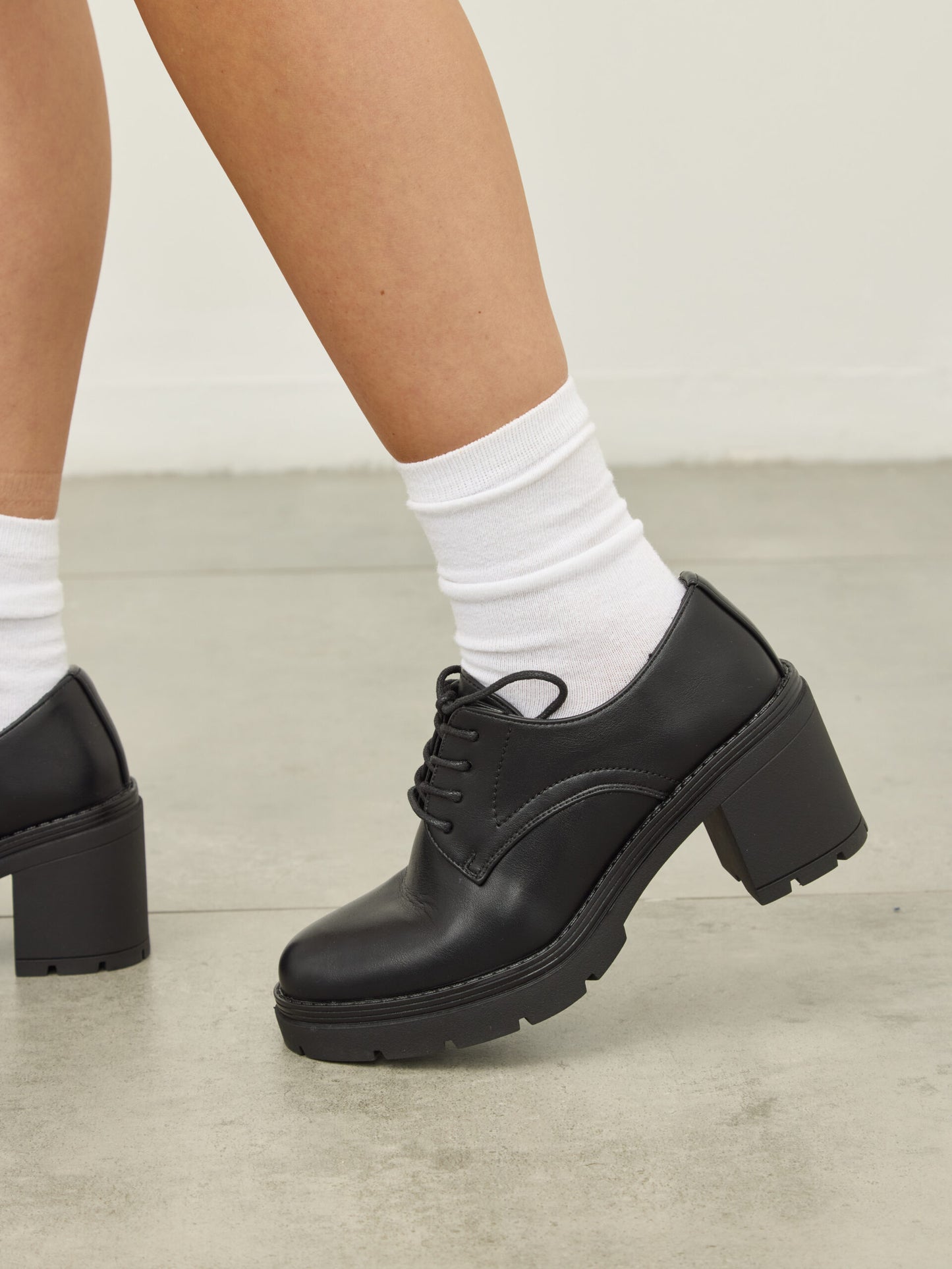 אוקספורד עקב ליס | שחור