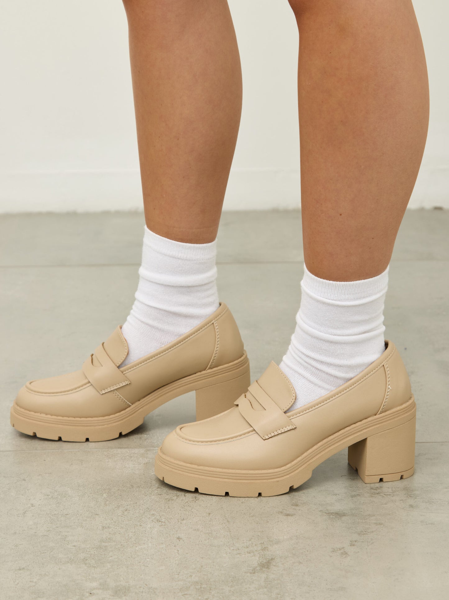 מוקסין עקב ויטוריה | חאקי