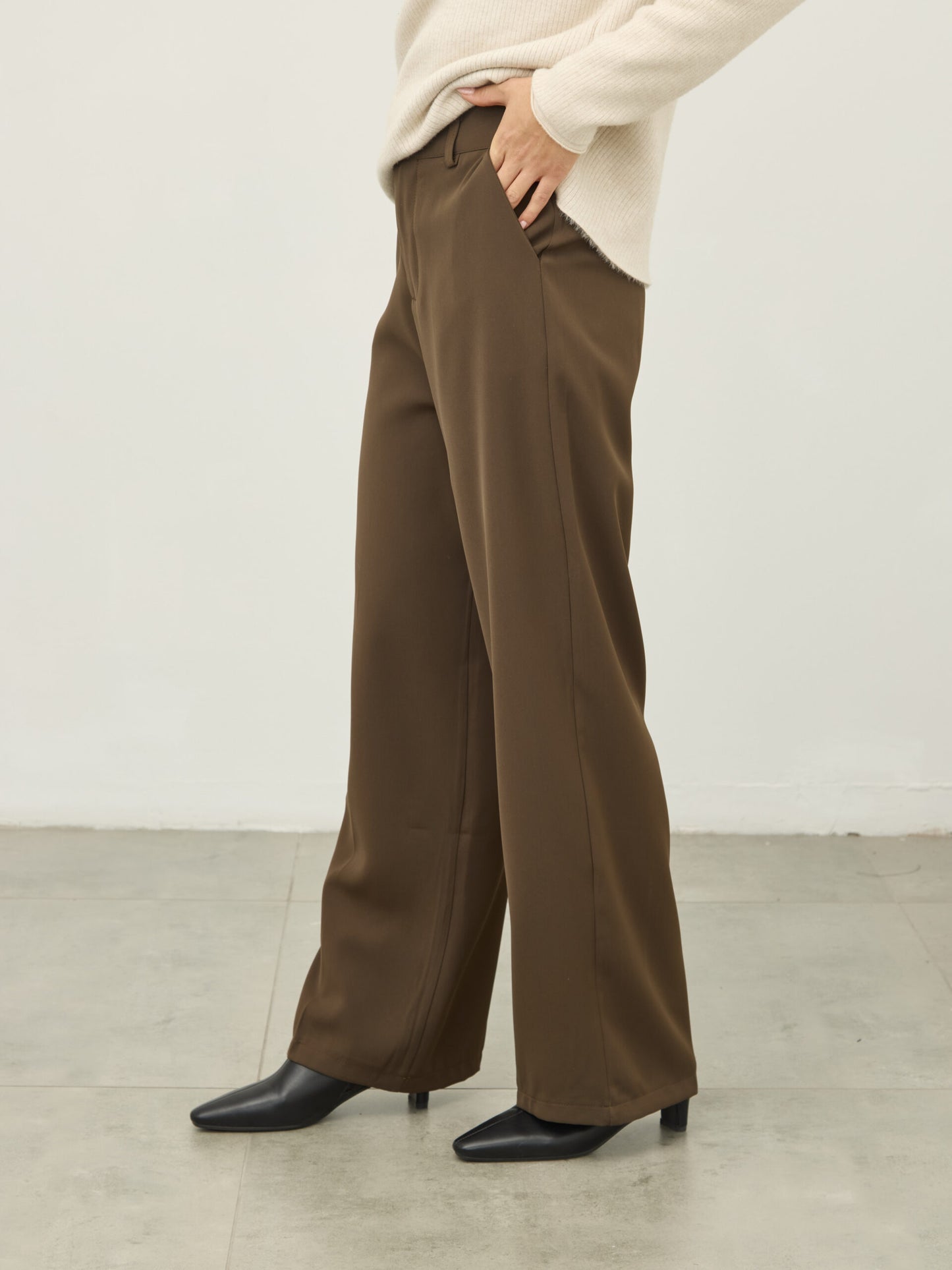 מכנסיים ארוכים מחוייטים גארט | חום