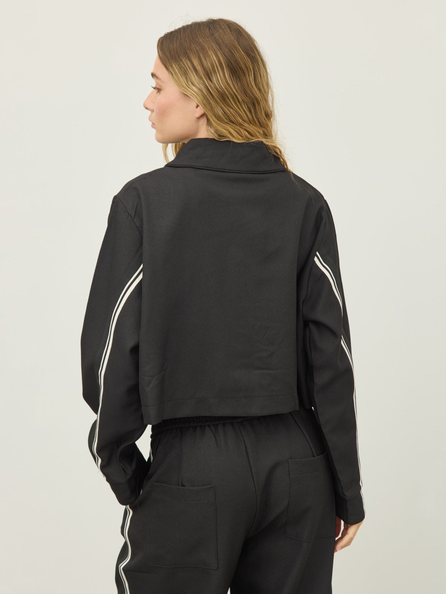 ג'קט ליאו | שחור