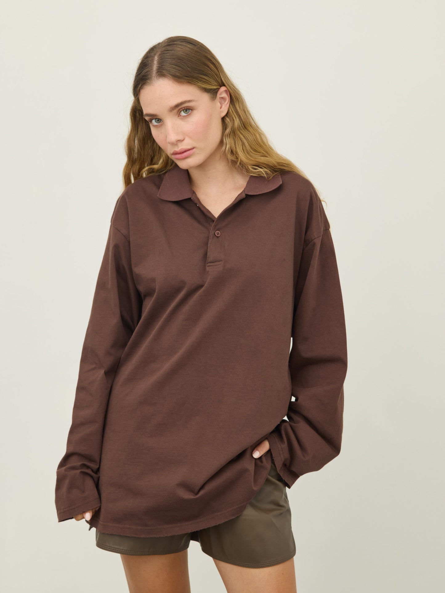 חולצת פולו קלווין | חום