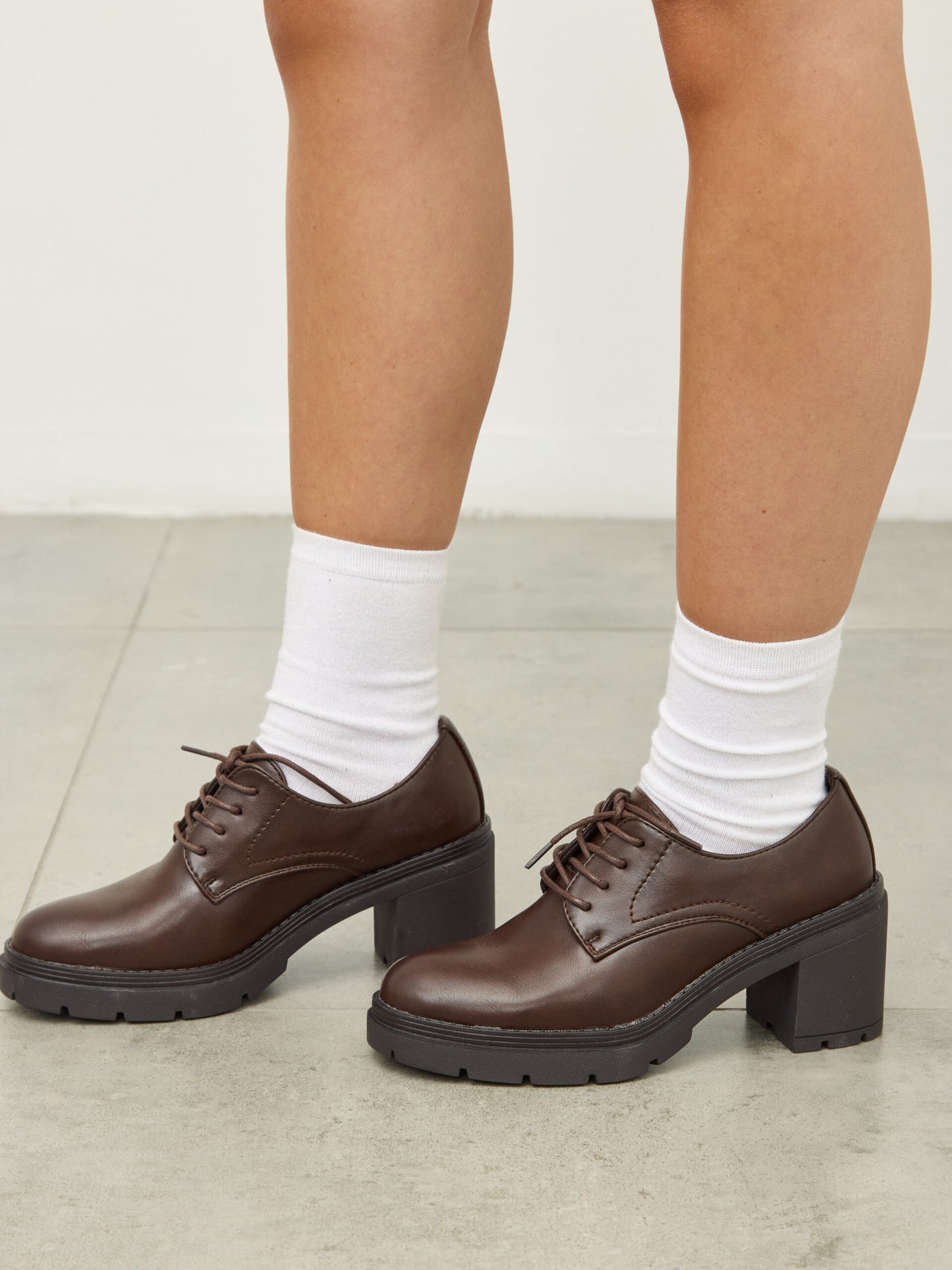 אוקספורד עקב ליס | חום