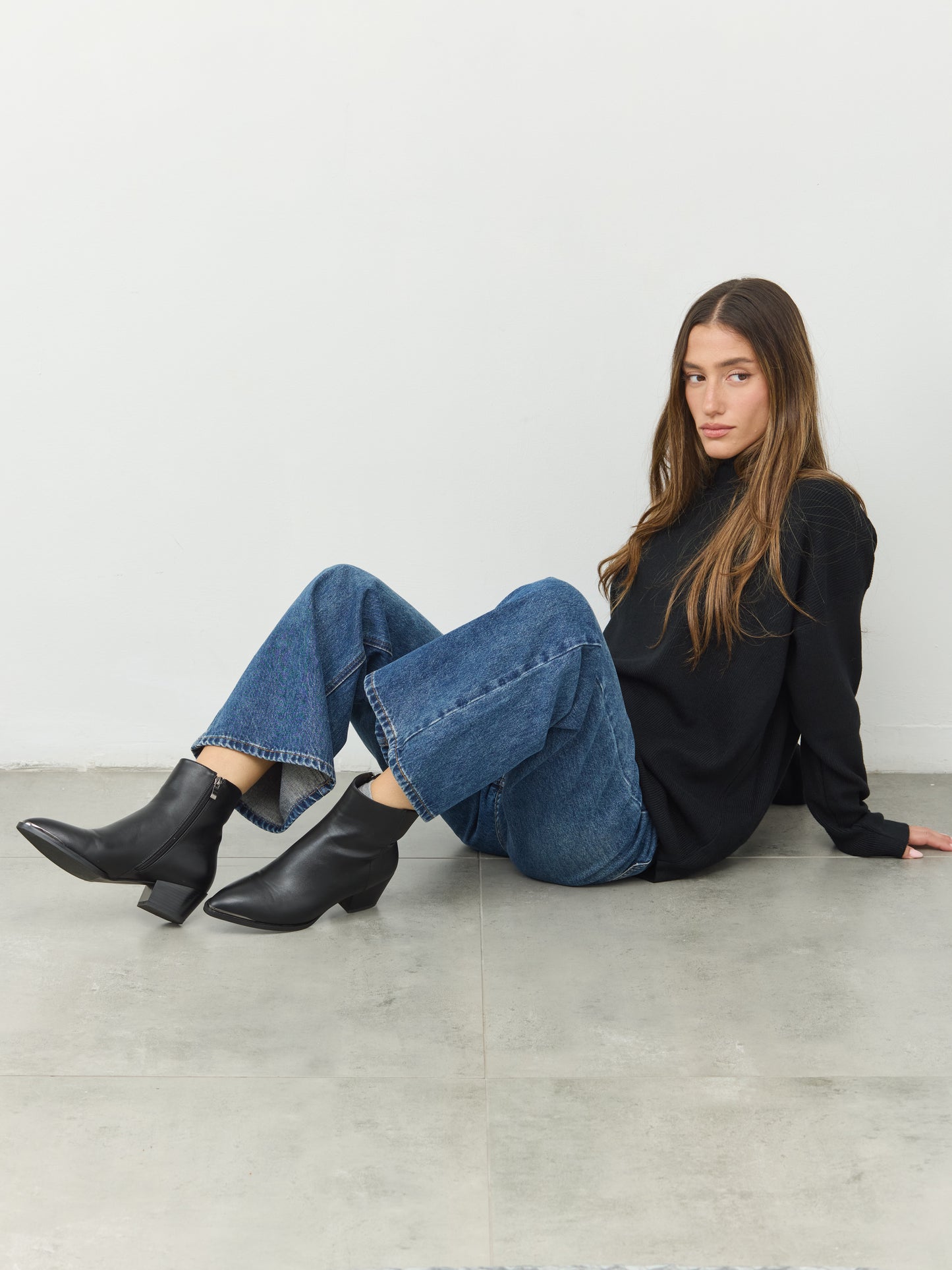 מגפוני עקב ריס | שחור