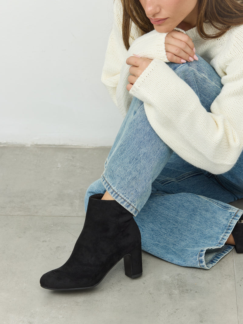 מגפוני עקב דמוי זמש אגתה | שחור