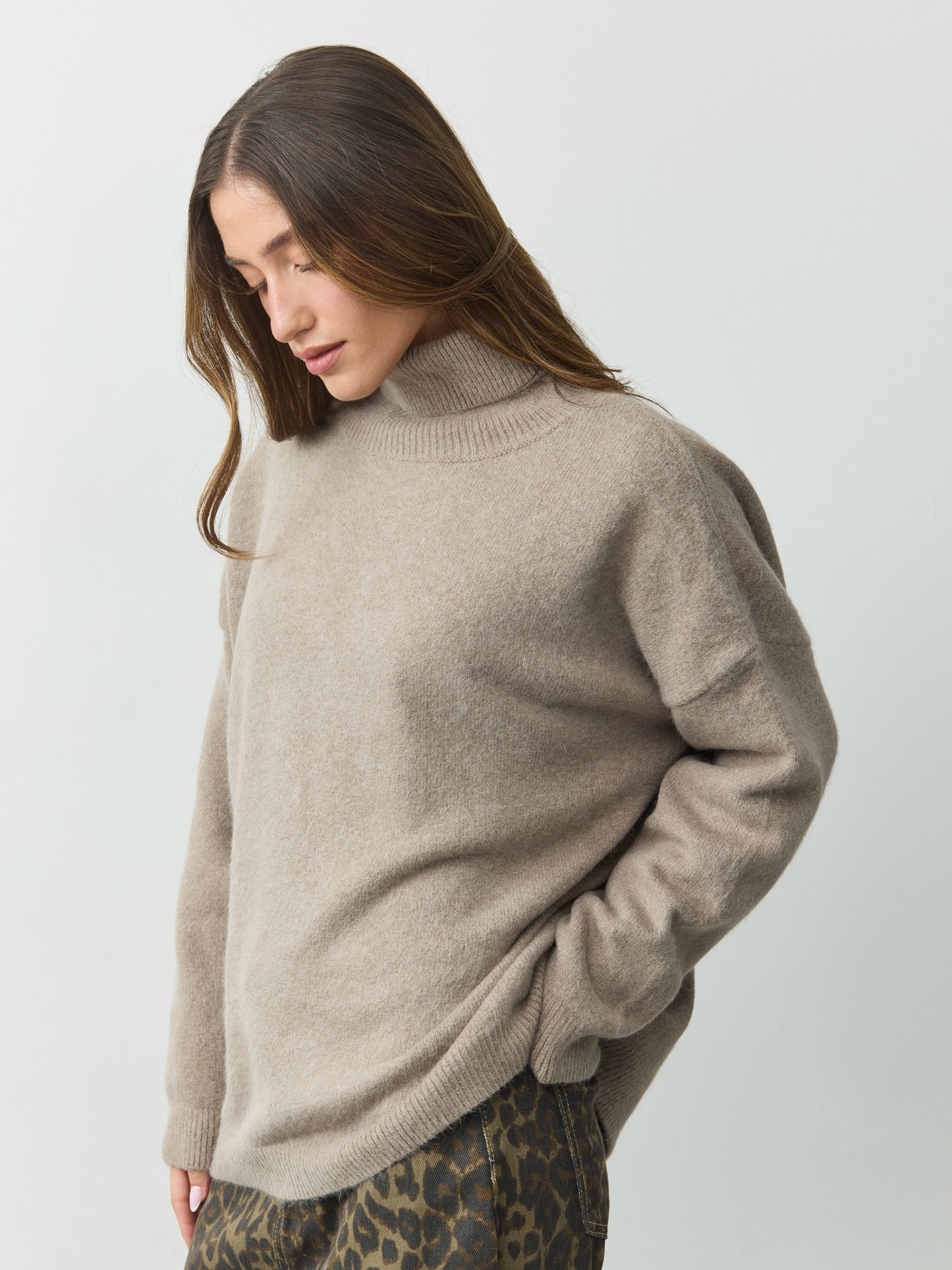 סוודר גולף רורי | חאקי