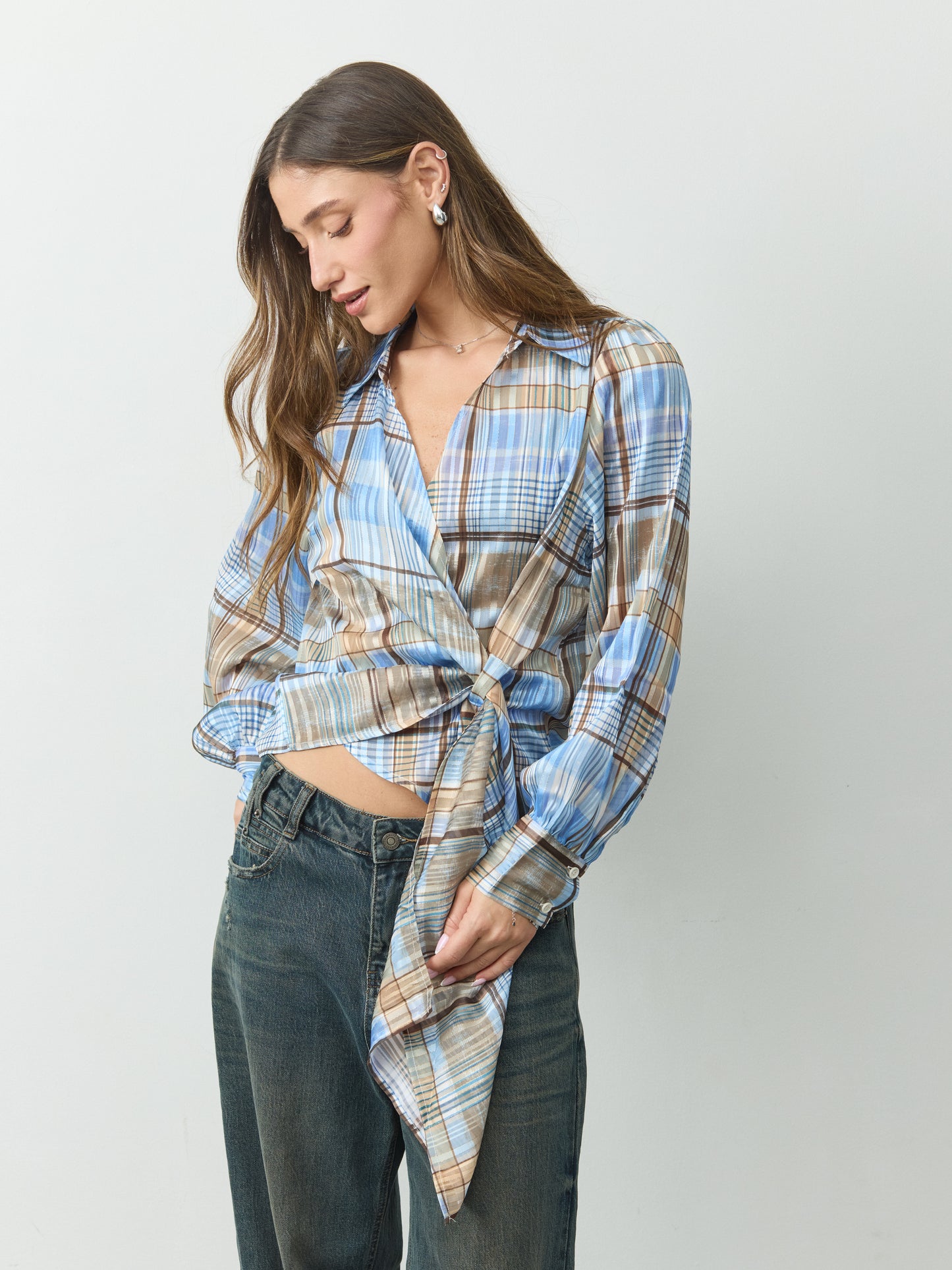 מכופתרת קשירה סקרלט | כחול