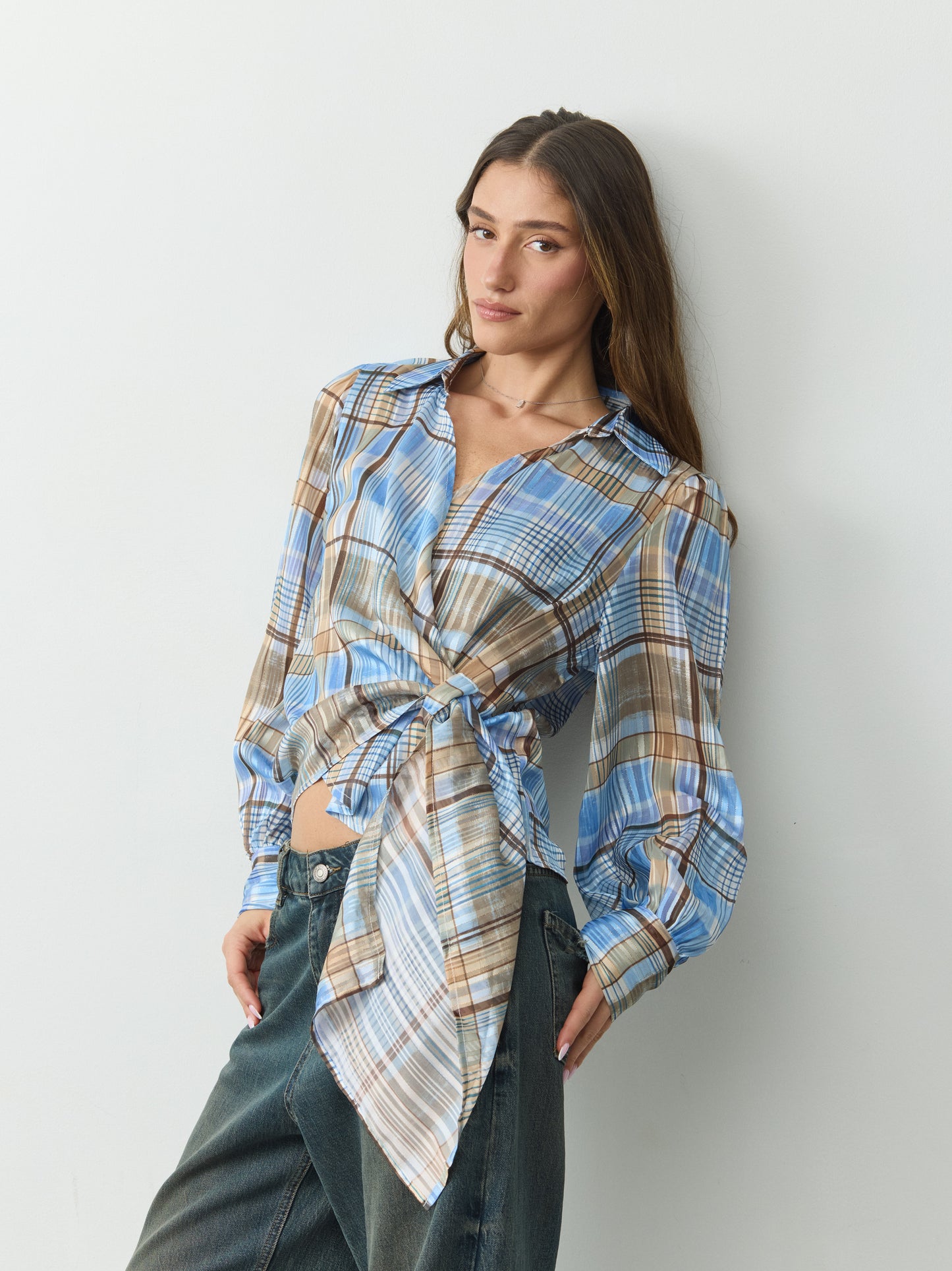 מכופתרת קשירה סקרלט | כחול