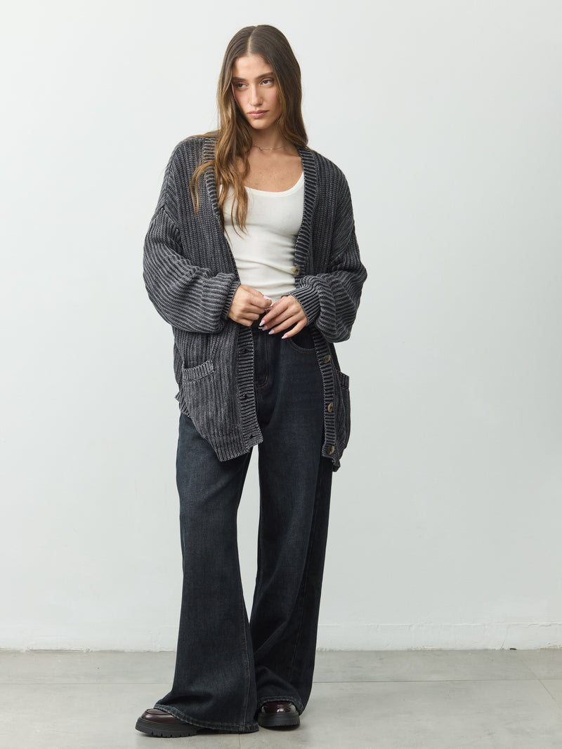 קרדיגן טיילר | שחור