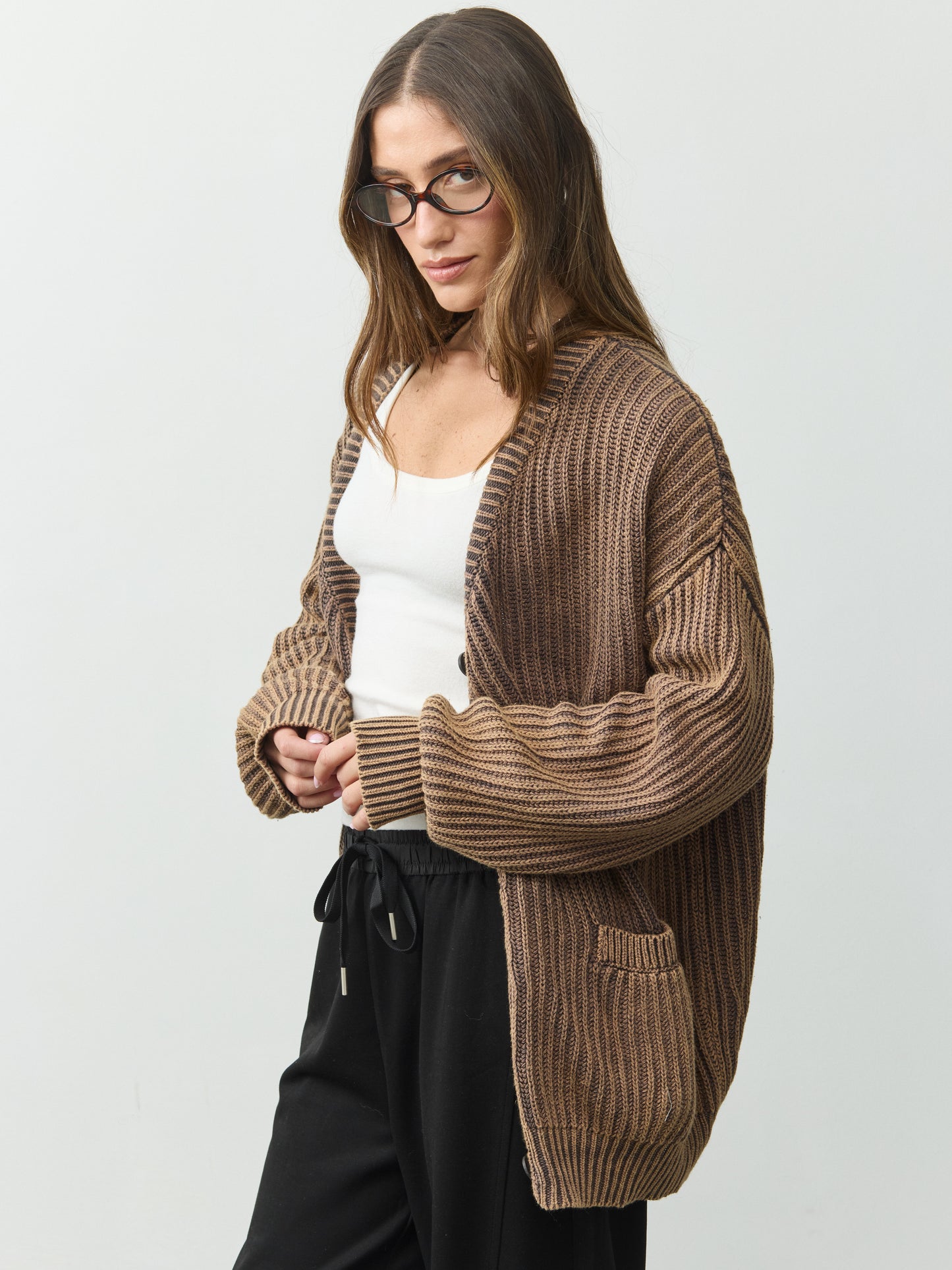 קרדיגן טיילר | חאקי