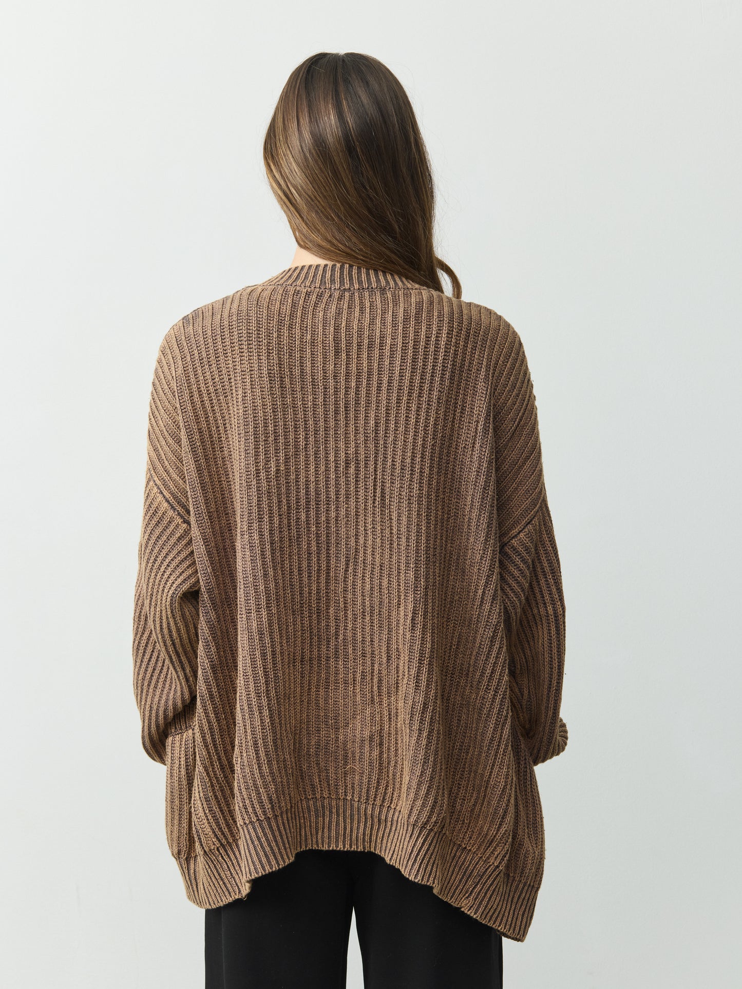 קרדיגן טיילר | חאקי