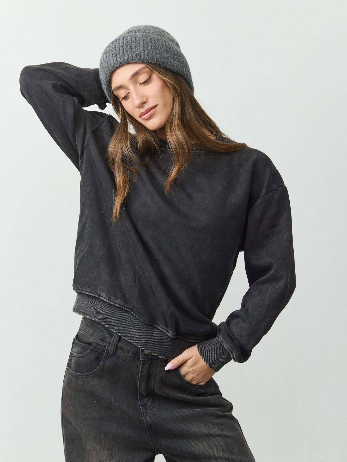 סוויטשירט בייסיק ריבר | שחור