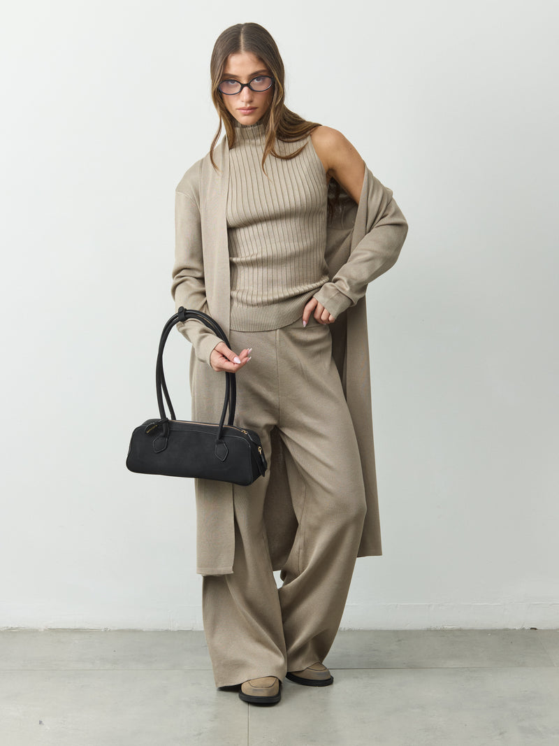 חליפת סריג ונסה | בז'