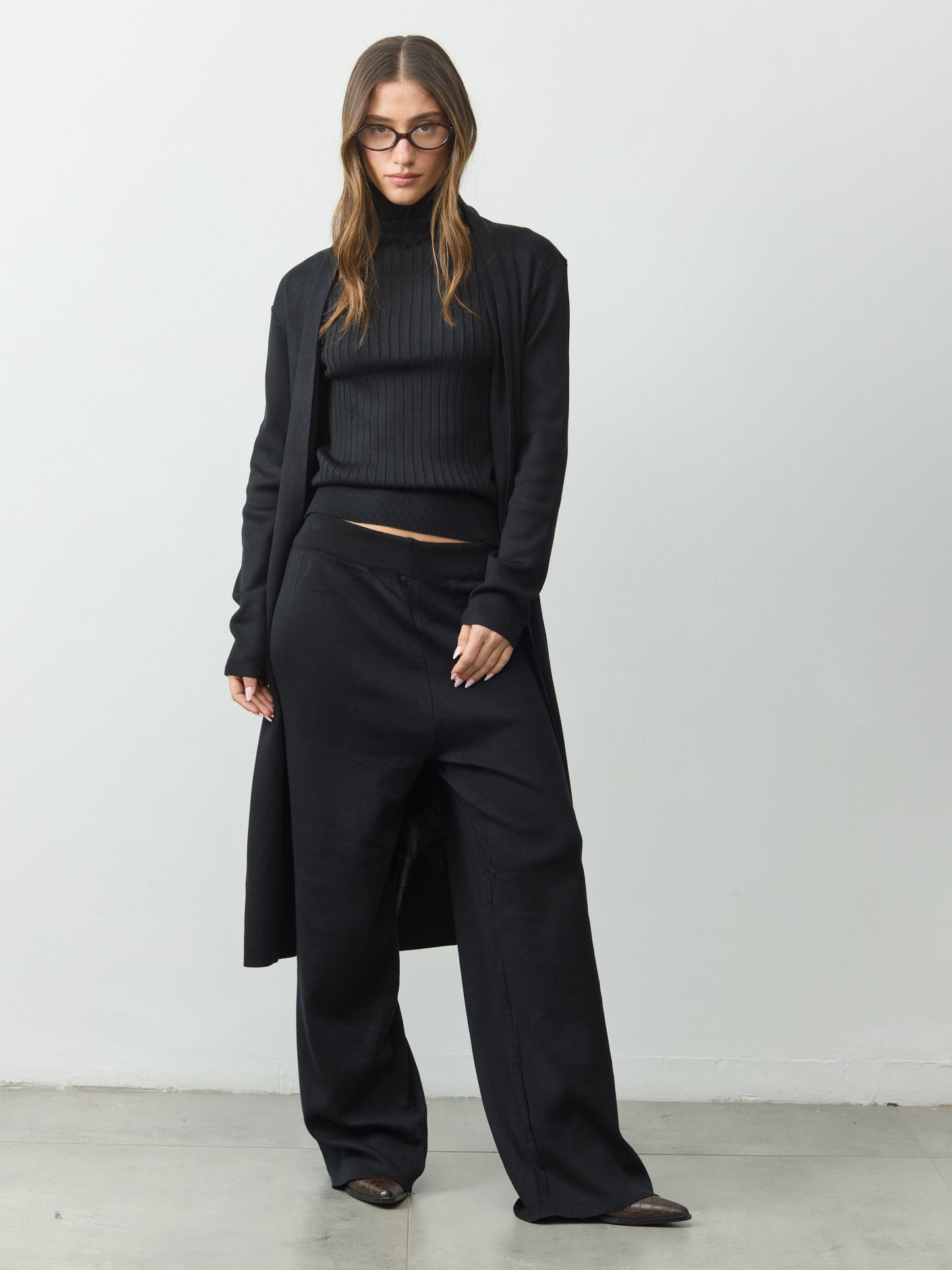 חליפת סריג ונסה | שחור