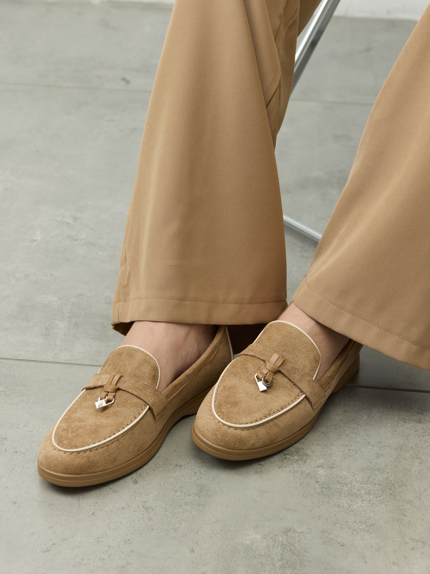 מוקסין דמוי זמש ארלו | חאקי