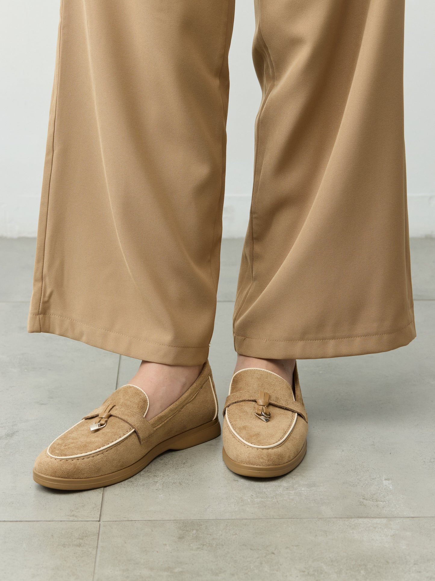 מוקסין דמוי זמש ארלו | חאקי