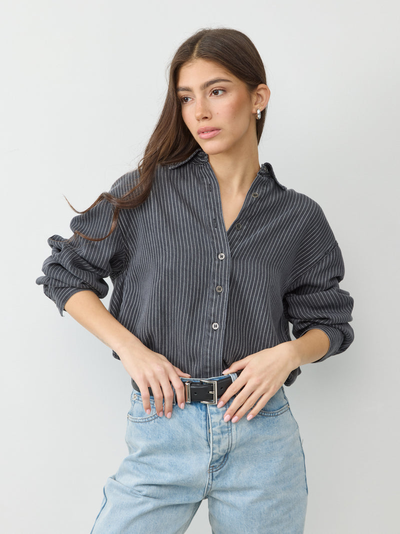 חולצה מכופתרת מריל | אפור