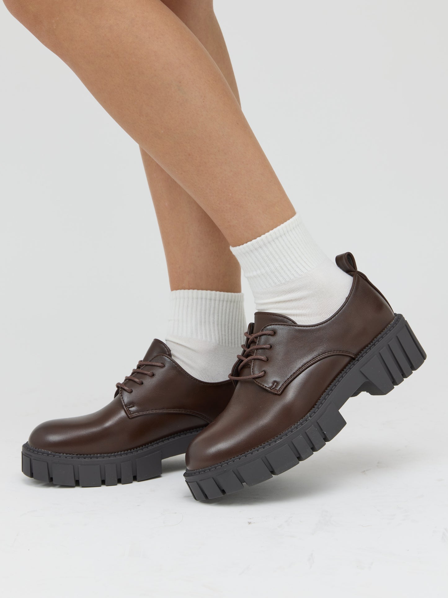 אוקספורד סוליית טרקטור גלוריה I חום