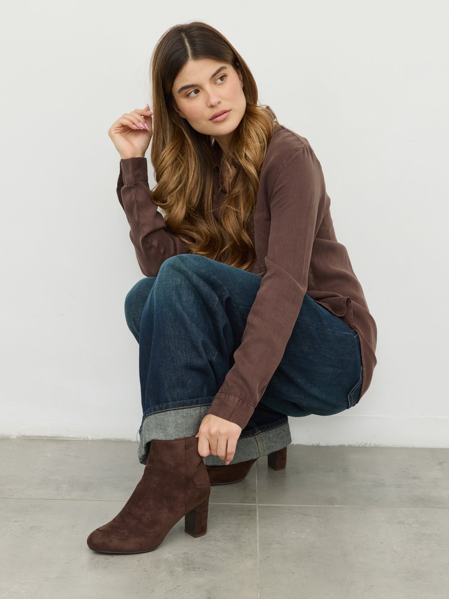 מגפוני עקב דמוי זמש אגתה | חום