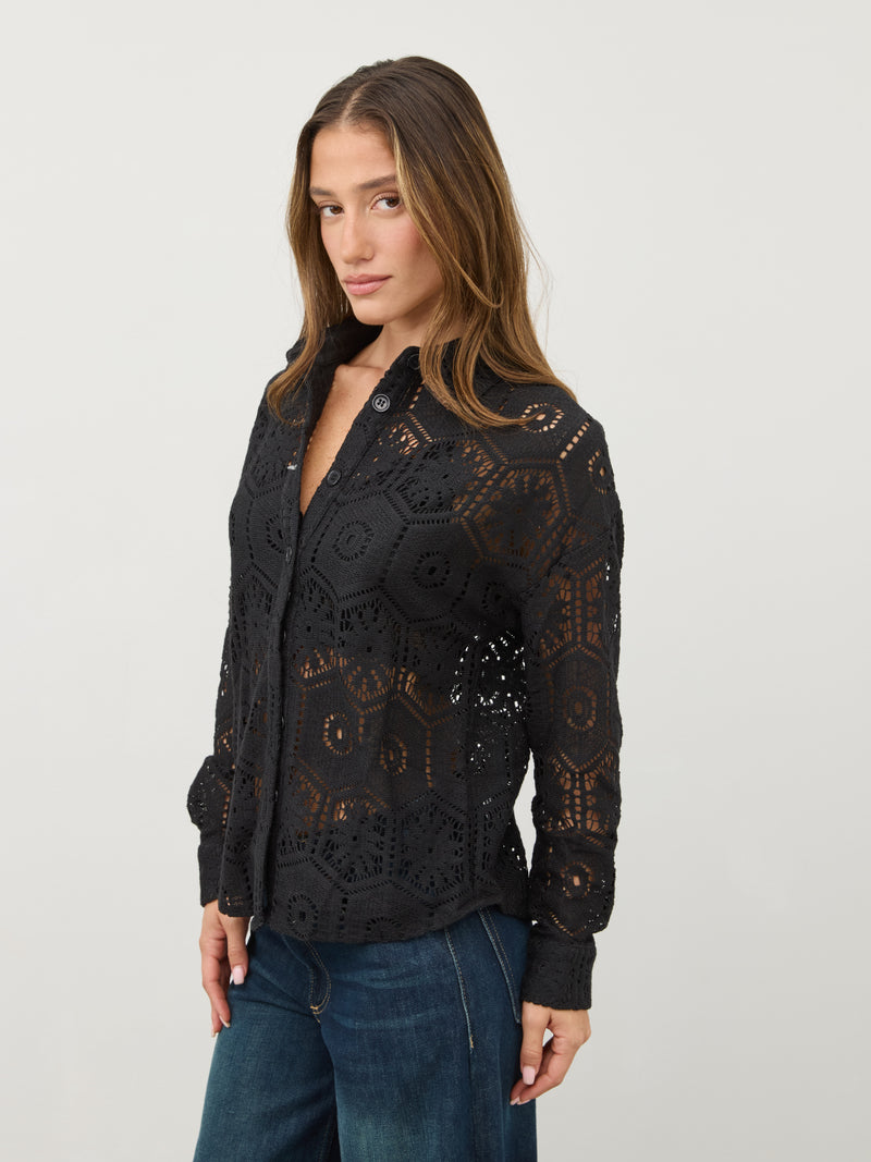 חולצת תחרה  מכופתרת דוני | שחור