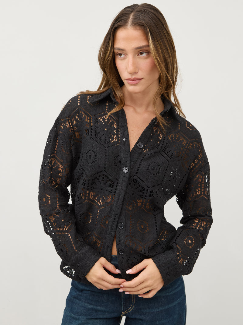 חולצת תחרה  מכופתרת דוני | שחור