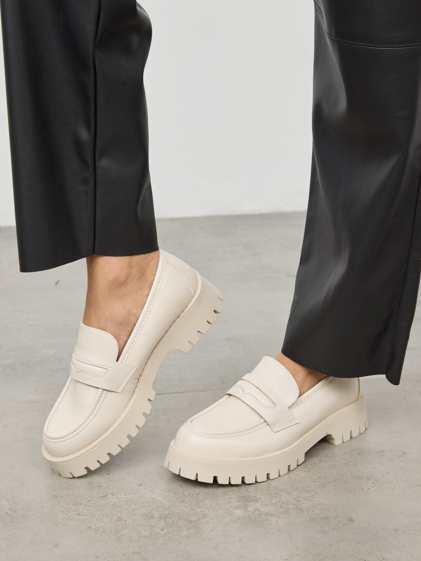 מוקסין סוליית טרקטור קלרו | בז'