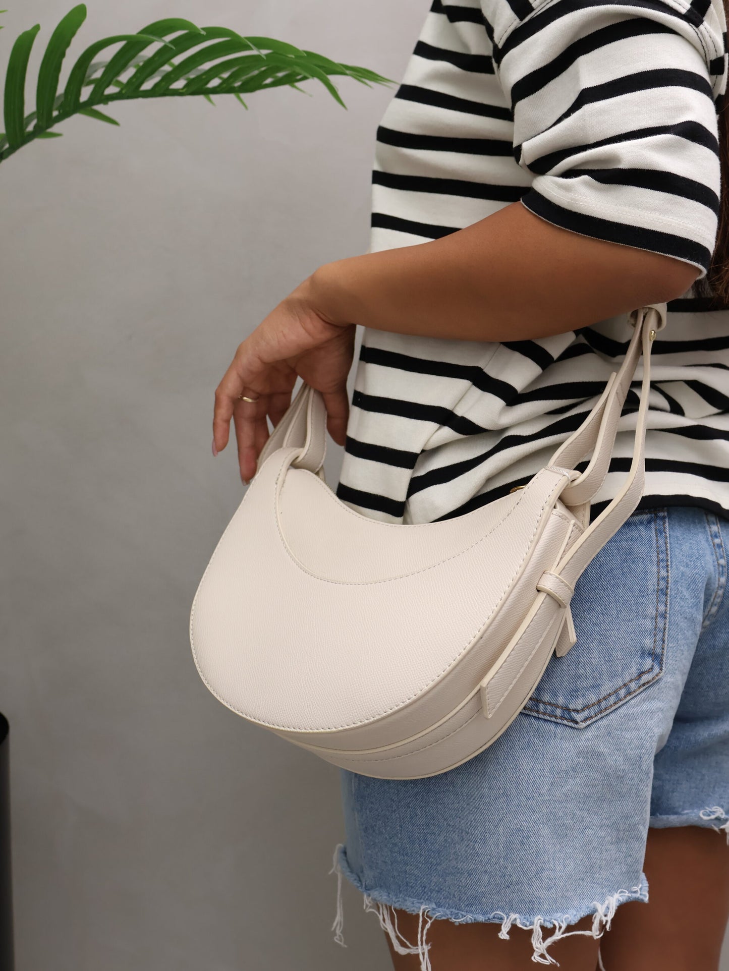 תיק אפל | לבן