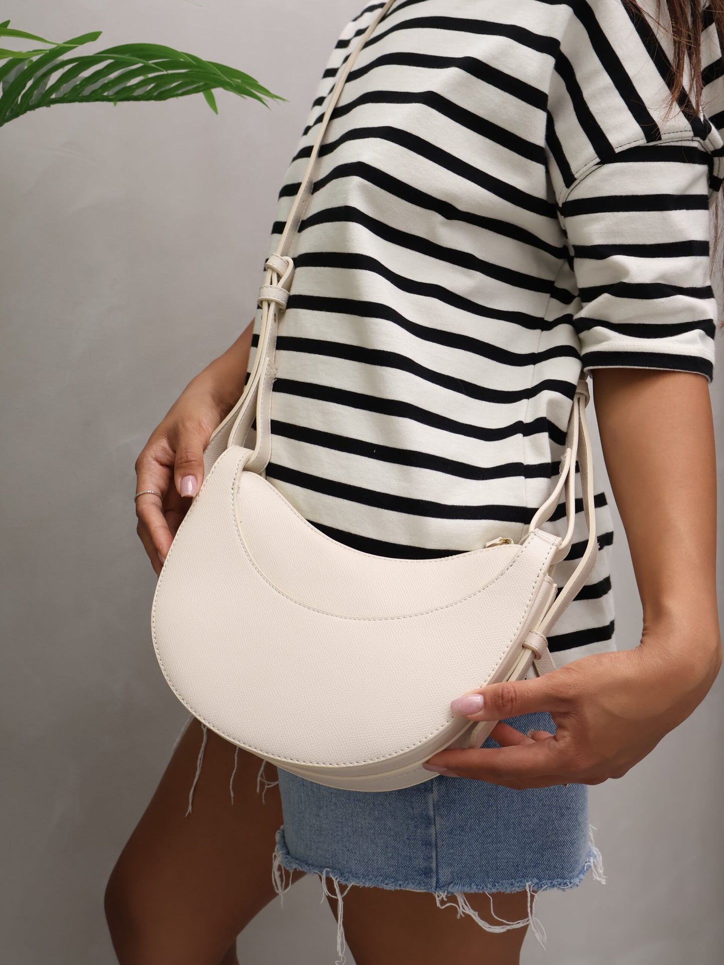 תיק אפל | לבן