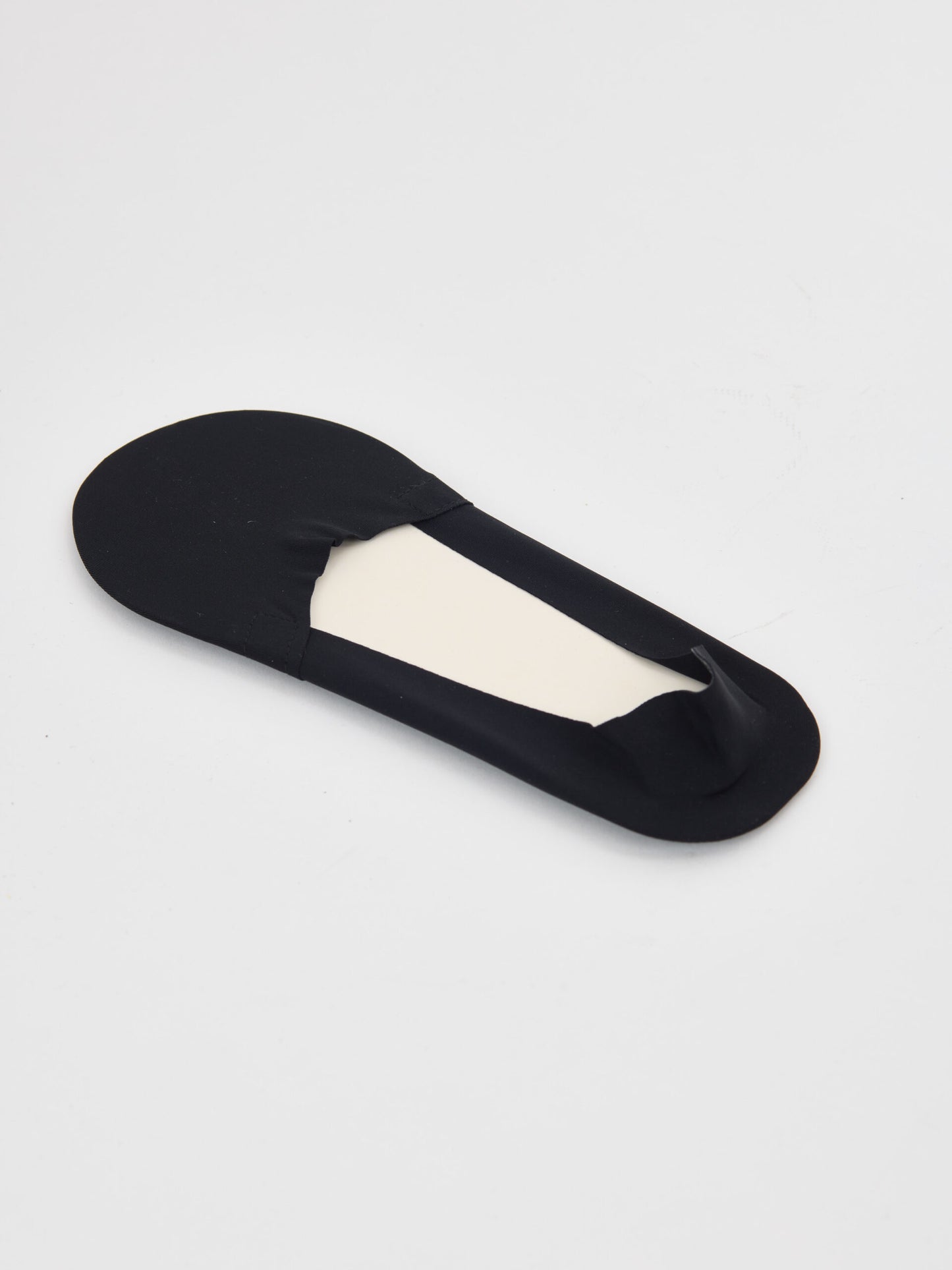 גרבי עיקביות | שחור