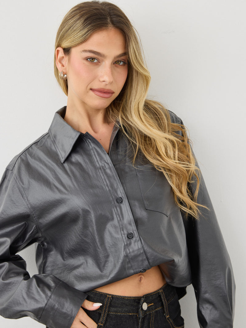 חולצה מכופתרת דמוי עור קנדל | שחור