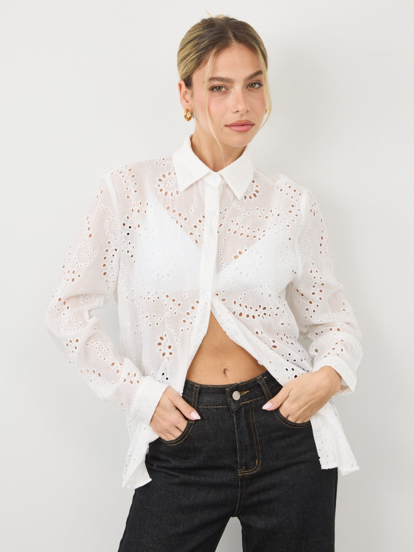 חולצה מכופתרת תחרה קריסטין | לבן