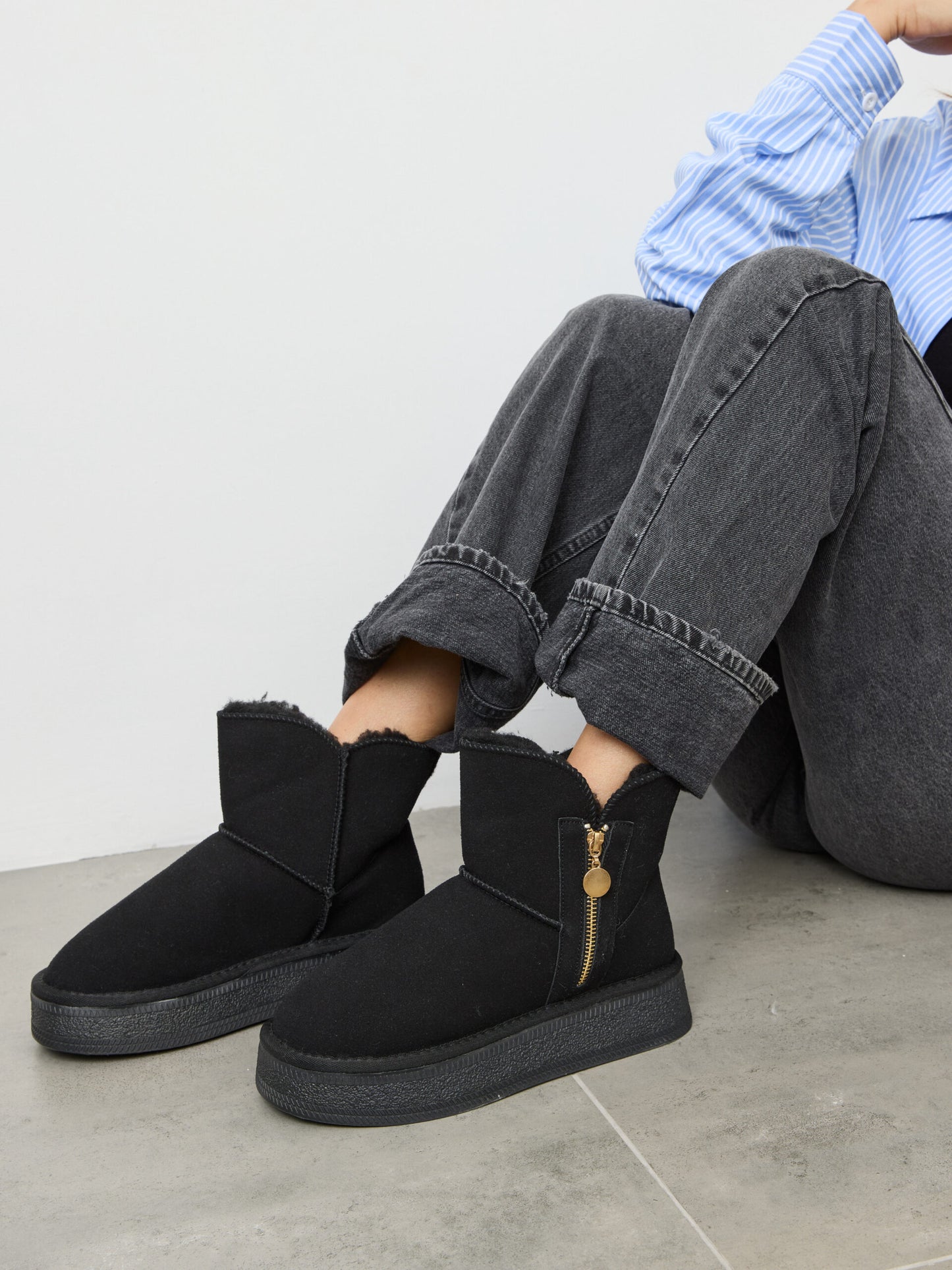 מגפוני פרווה רוכסן ספארק | שחור