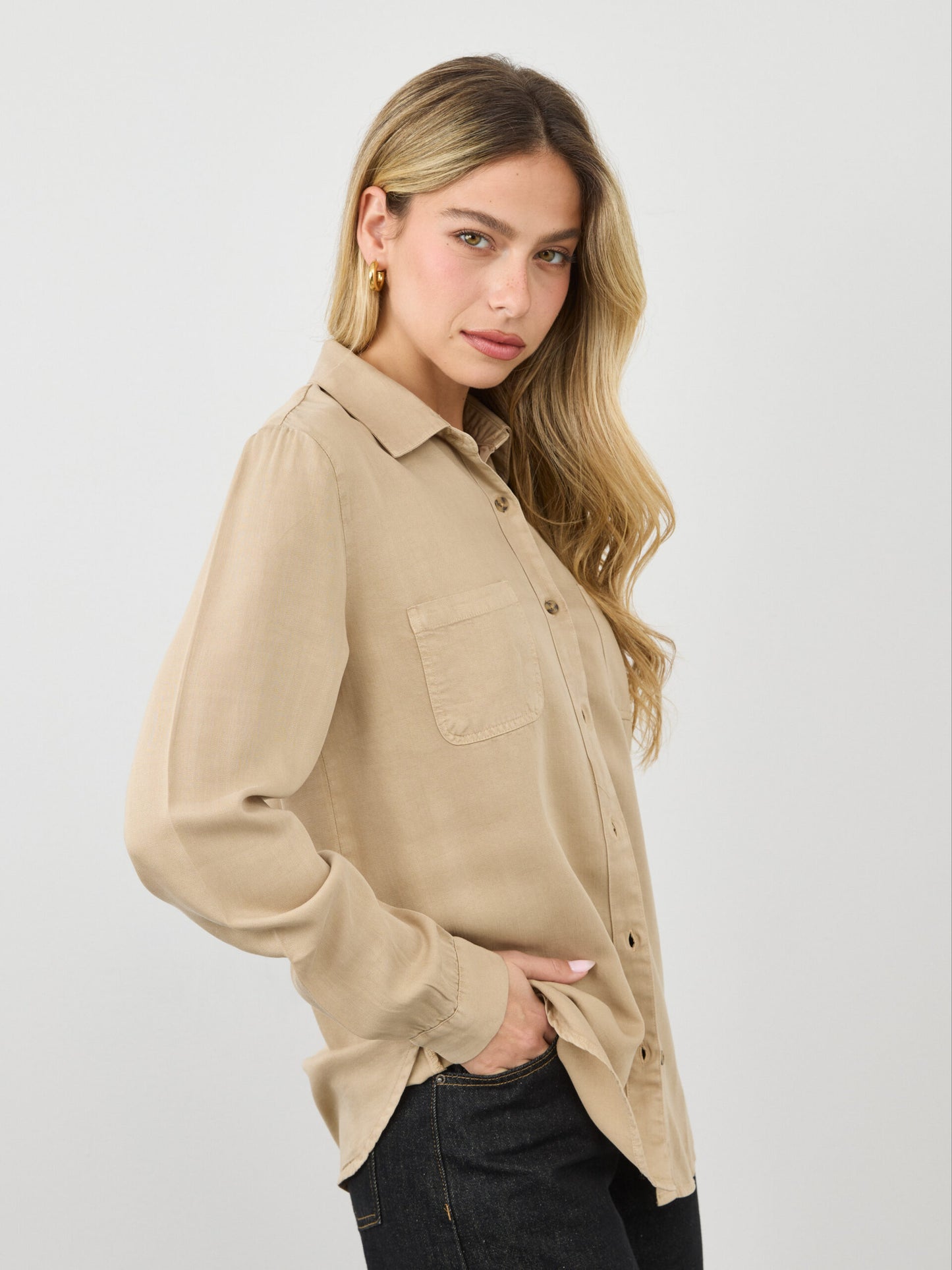 חולצה מכופתרת  אדל | בז'