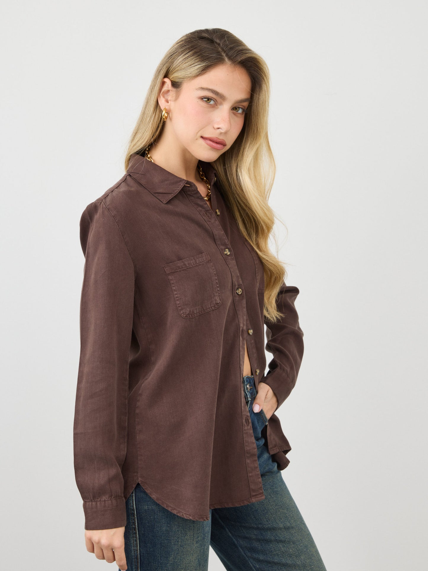 חולצה מכופתרת אדל | חום