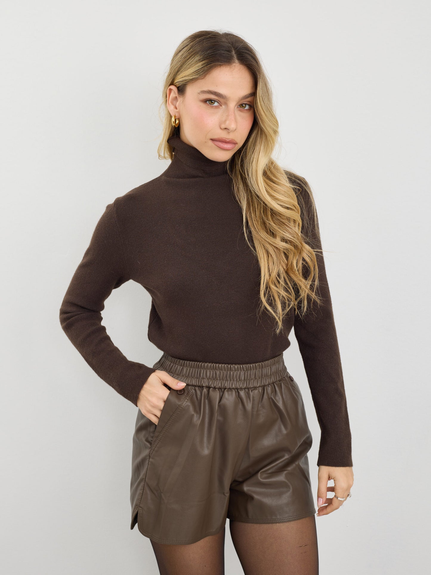 סריג גולף קורט | חום כהה