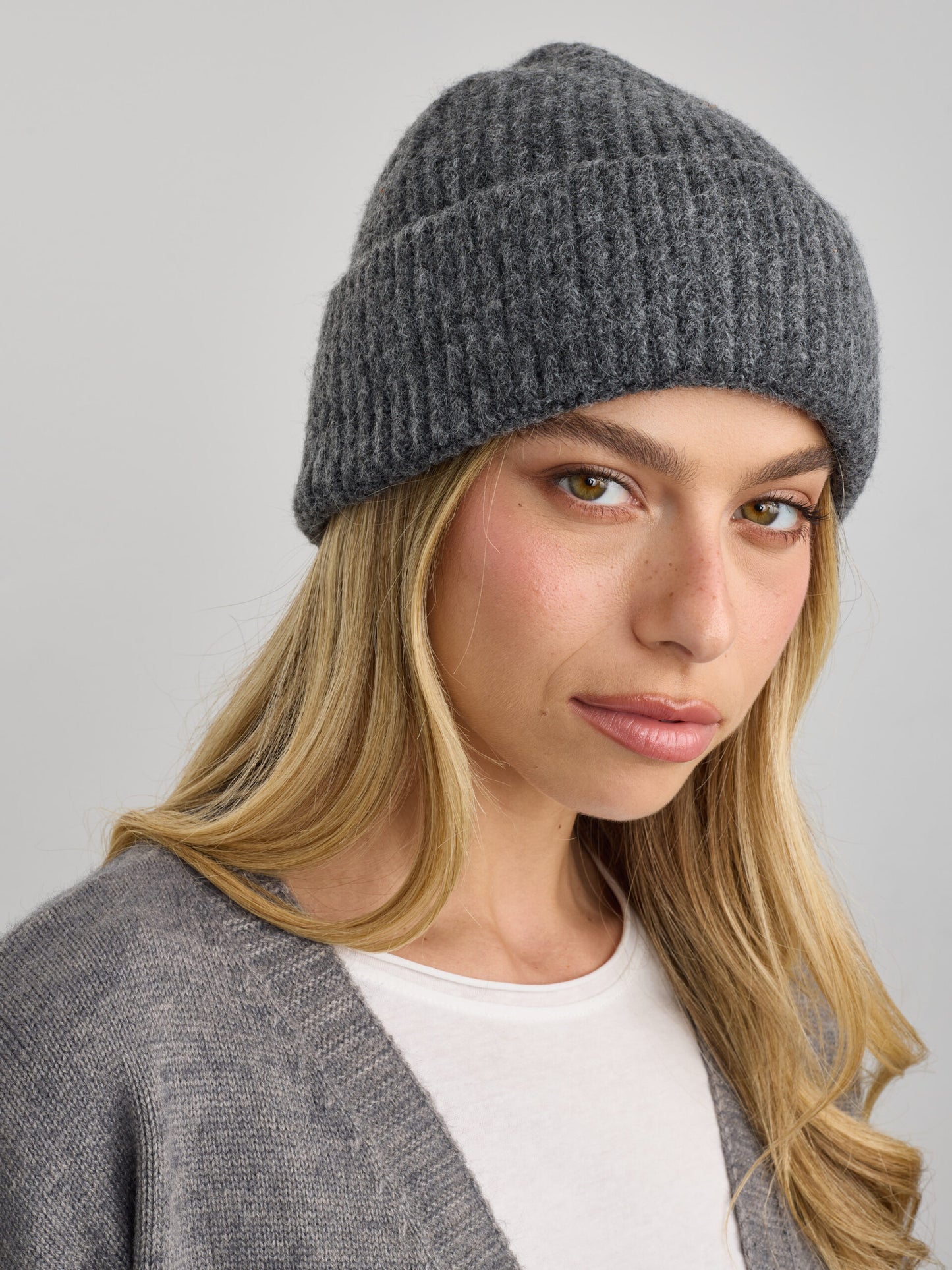 כובע גרב | אפור כהה